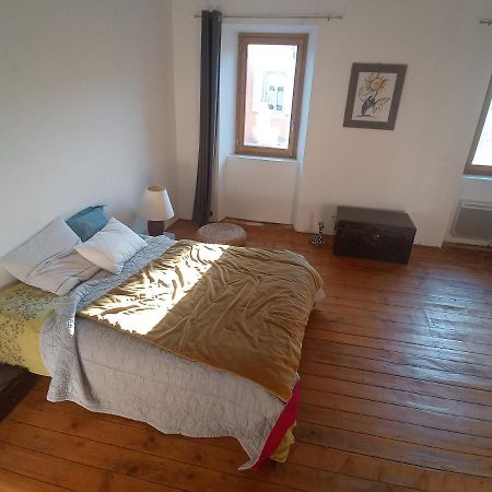 Maison De Village Bourdeaux Kültér fotó